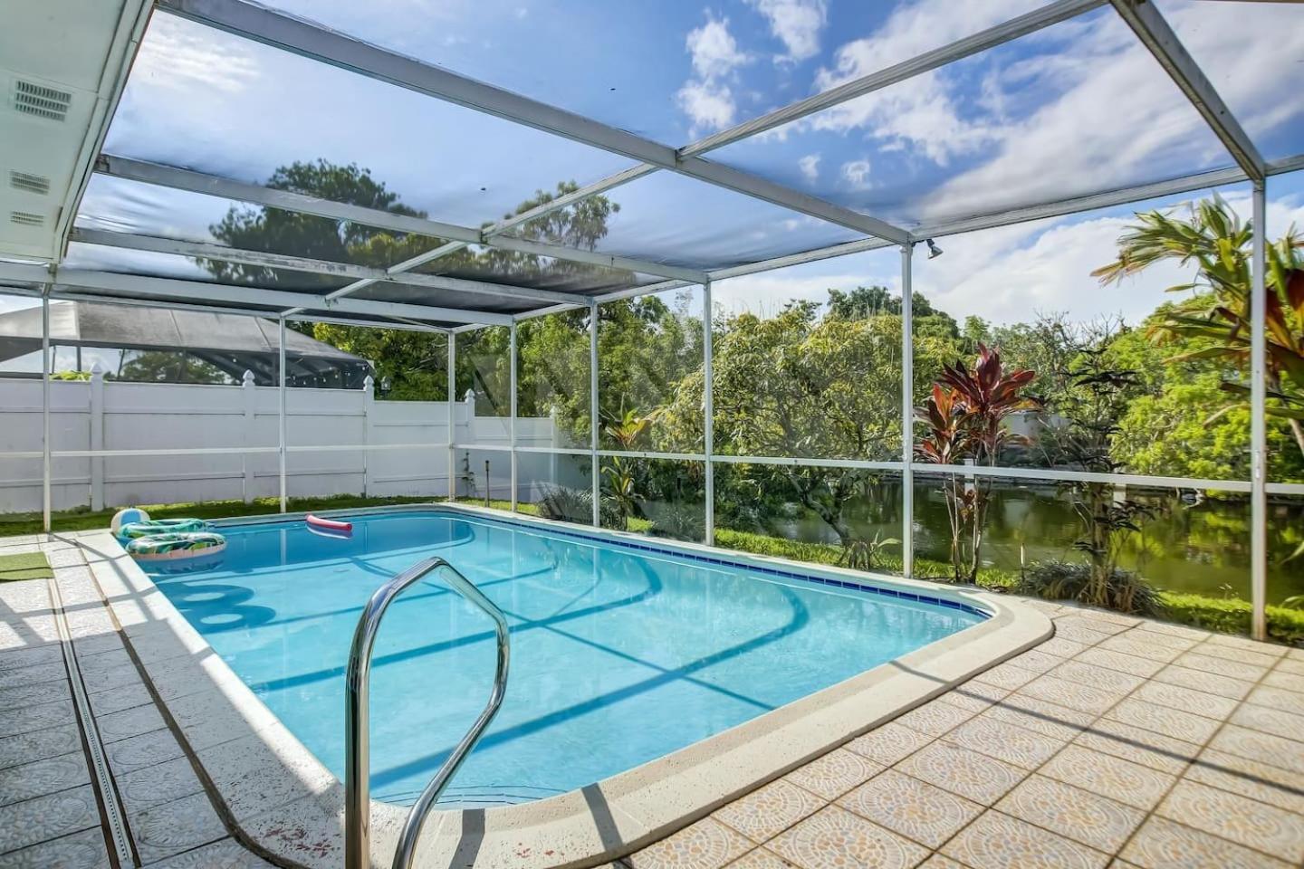 Serenity Spot Wd Pool, Lake, River & Canal View Sunrise Luaran gambar