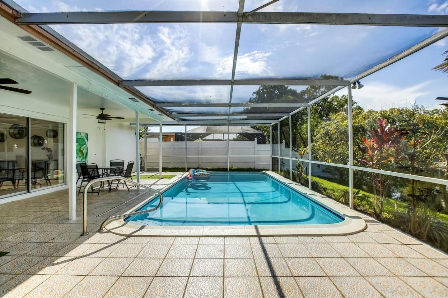 Serenity Spot Wd Pool, Lake, River & Canal View Sunrise Luaran gambar